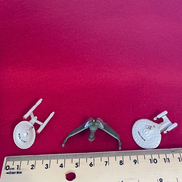 The Ships of Star Trek Miniature Hallmark Ornament - Picture 8 of 8